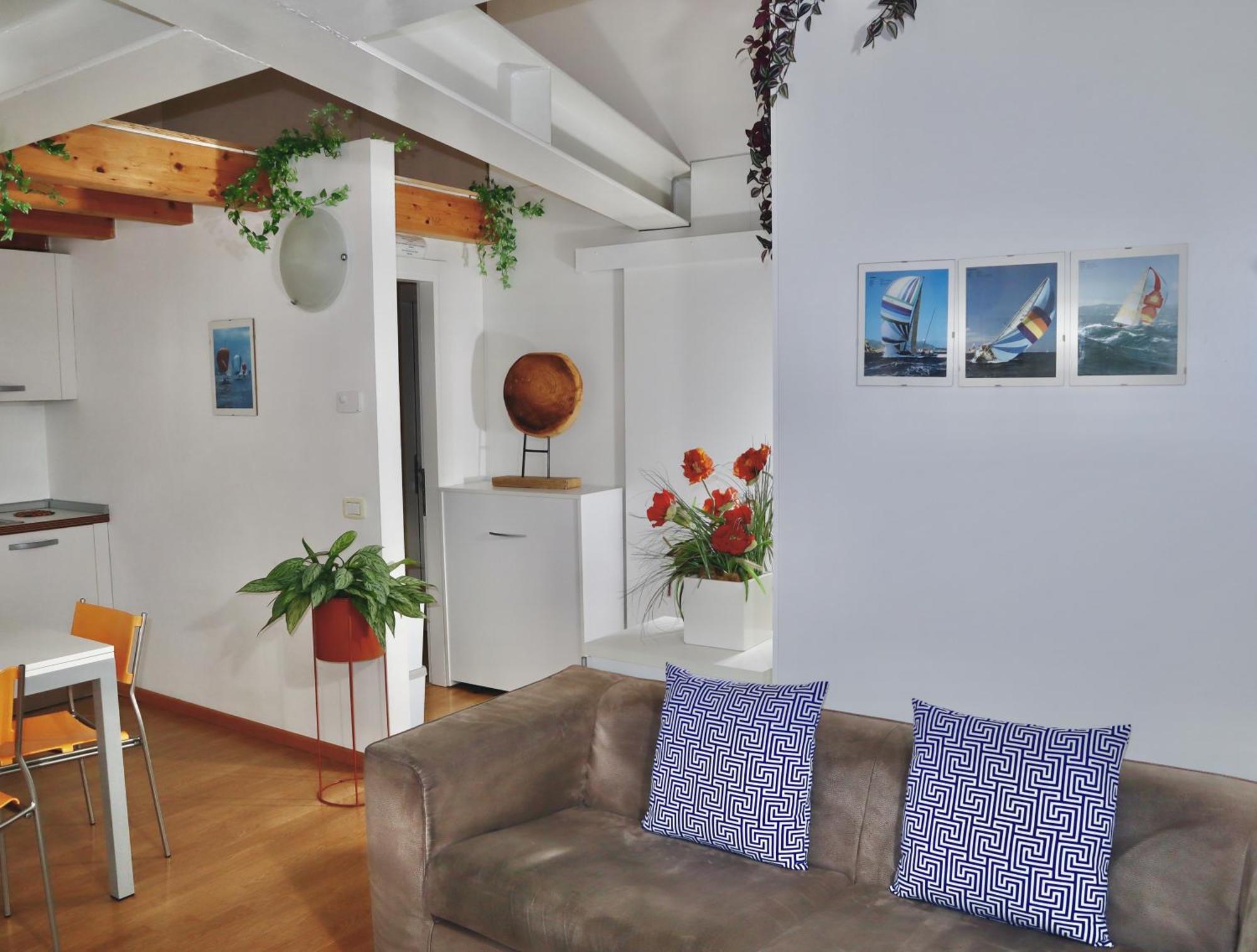 Windshouse Apartments Torbole Sul Garda Exterior photo